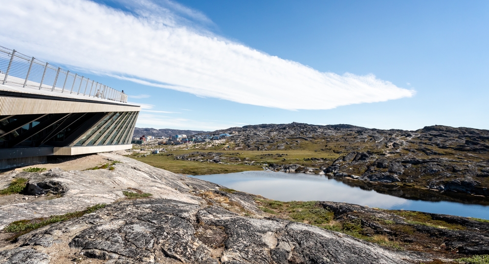 Panoramic,View,Of,The,Ilulissat,Icefjord,Visitor,Centre,With,Lake